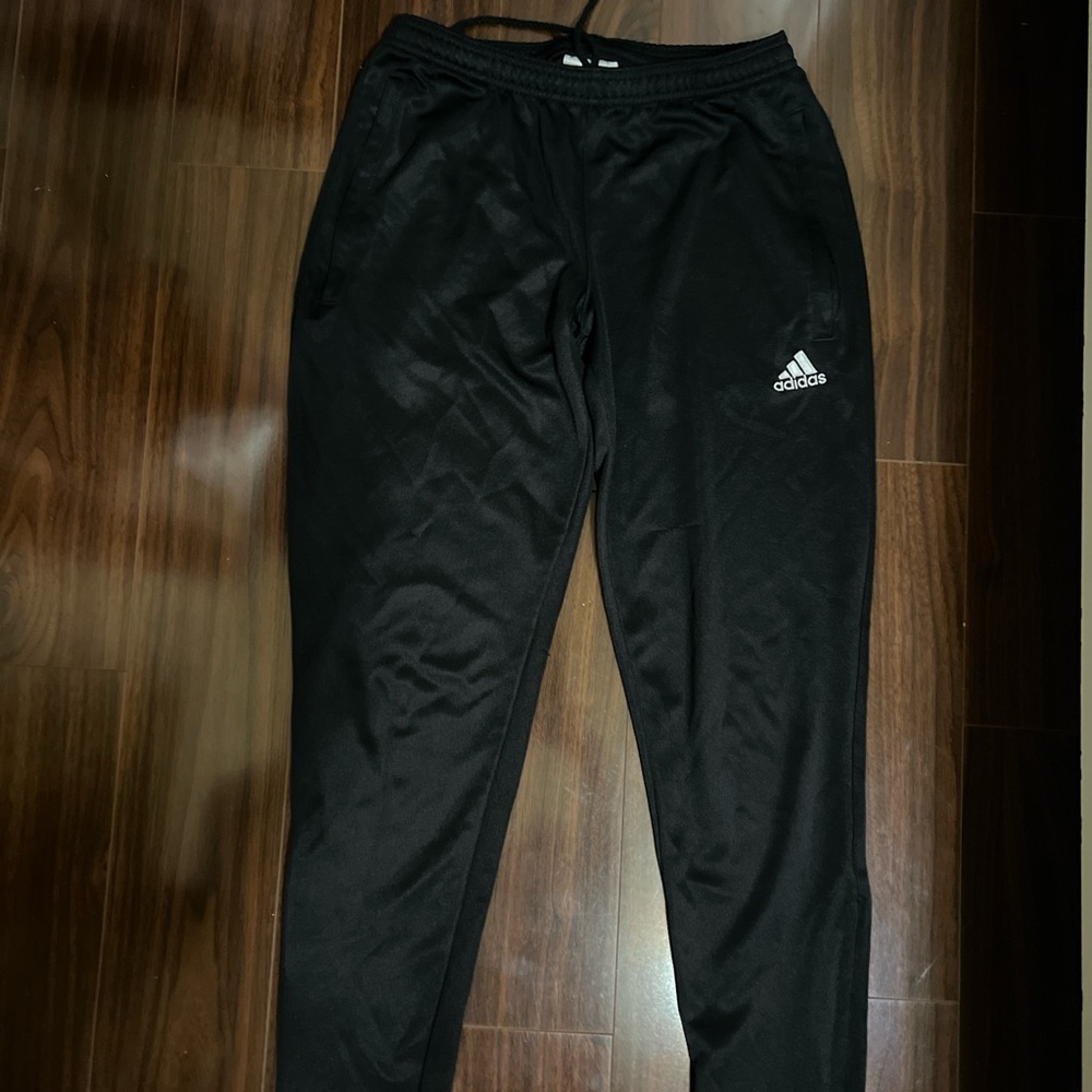 athletic adidas sweatpants! great for school and winter sports